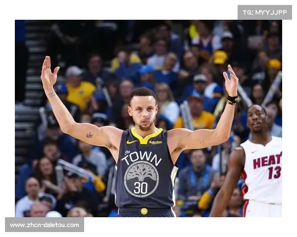 库里29分钟砍30+成历史第一，纪录之夜勇士大捷